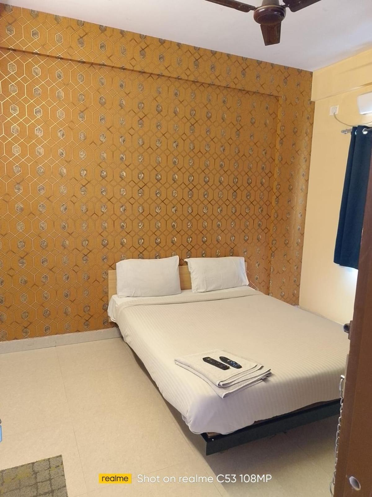Hotel Pallavi Grand Bangalore Eksteriør billede